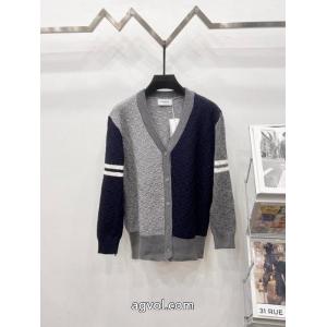 コピー 商品 通販コート元気な印象に プレミアム品質 秋冬は継続系のトレンドTHOM BROWNE