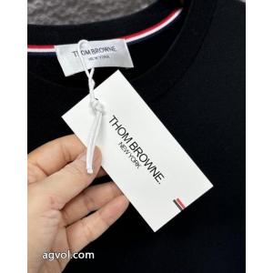 THOM BROWNEコピー 商品 ブランド最新作入荷 超人気美品 2026間違いないアイテム半袖Tシャツ