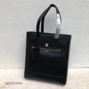 コピー 品 ブランドバッグTHOM BROWNE絶妙な抜け感 日本で先行販売 国内発/関税込.