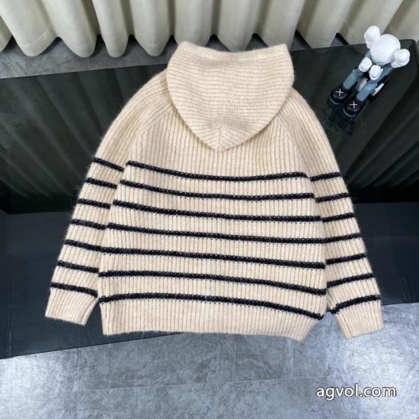 THOM BROWNE胸もと定番ピーリングダッチジャガードストライプ4本編みニットニットニットキャップコート 5 