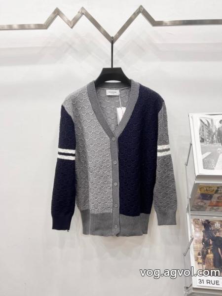 コピー 商品 通販コート元気な印象に プレミアム品質 秋冬は継続系のトレンドTHOM BROWNE 0