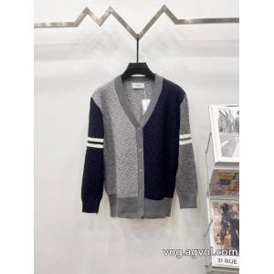 コピー 商品 通販コート元気な印象に プレミアム品質 秋冬は継続系のトレンドTHOM BROWNE