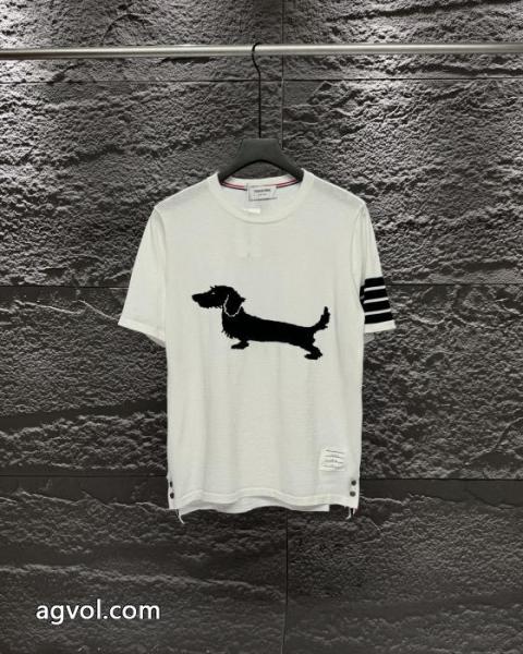 THOM BROWNEコピー 商品 ブランド最新作入荷 超人気美品 2026間違いないアイテム半袖Tシャツ 5
