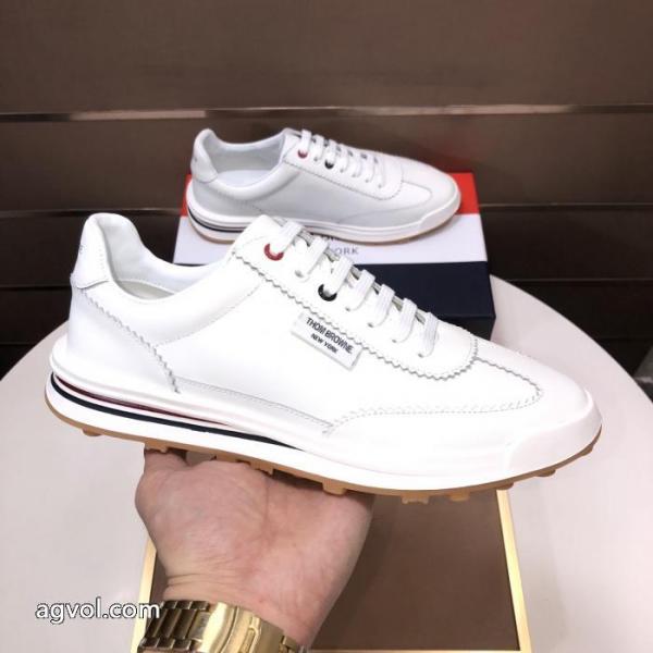 ブランド コピースニーカー2026流行り 2026にお世話になる定番 2026新作新品THOM BROWNE. 4