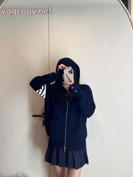 独創的なデザイン 26SS 異素材 ヴィンテージ感スーパー コピー 通販ジャケッTHOM BROWNE.. 5