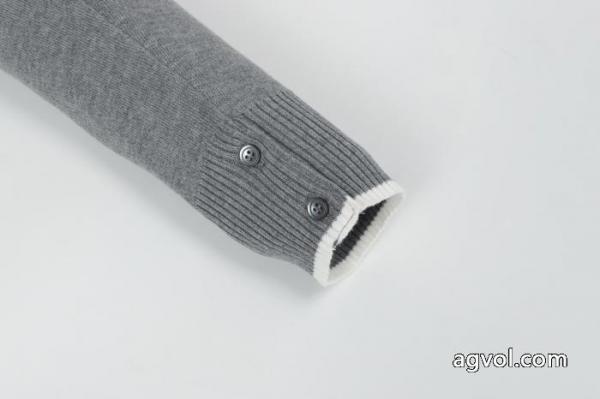 激安大特価品質保証 肌触りのいい 2026季人気定番ブランド コピー ショップコートTHOM BROWNE 3